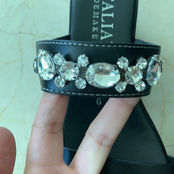 👠3for$30 Beautiful Italian shoemaker sandals with Crystals  made in Italy 🇮🇹 - Picture 9 of 9